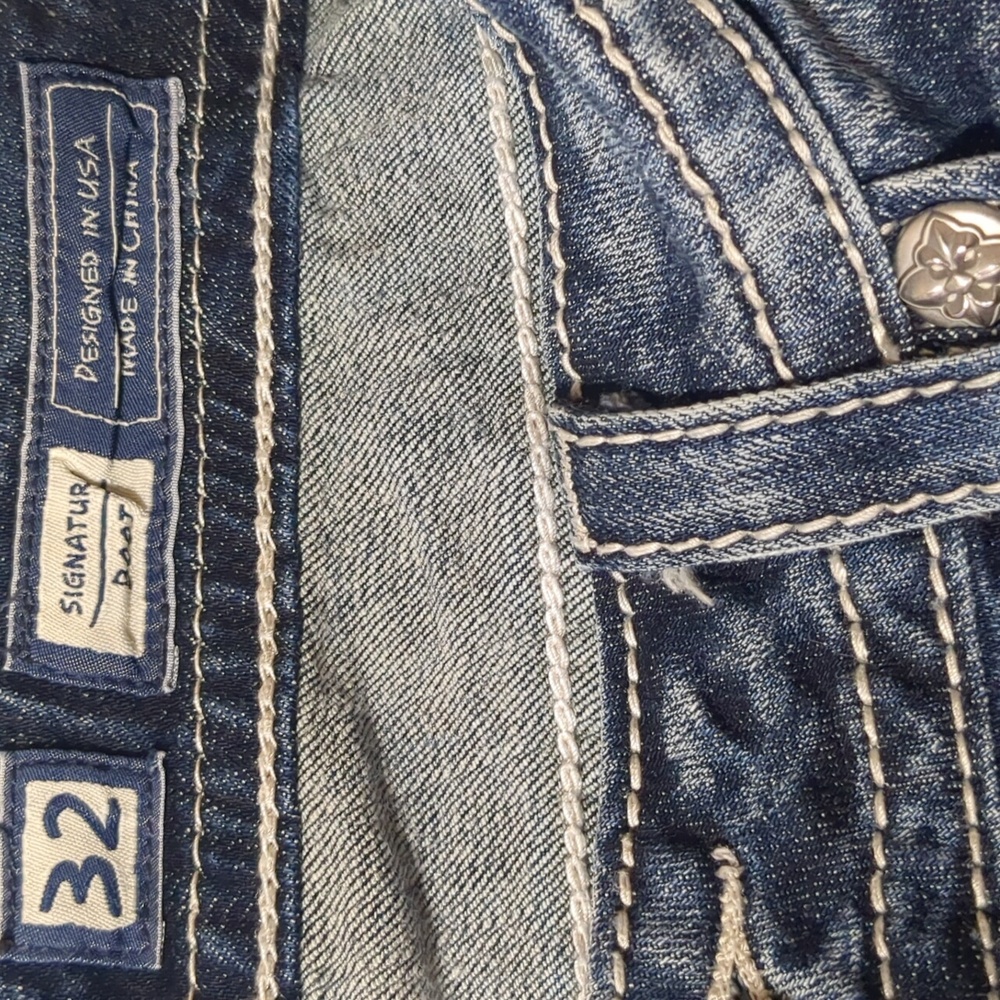 Miss Me Embellished Fleur Bootcut Dark Washed Jeans Size 32 - Picture 12 of 14